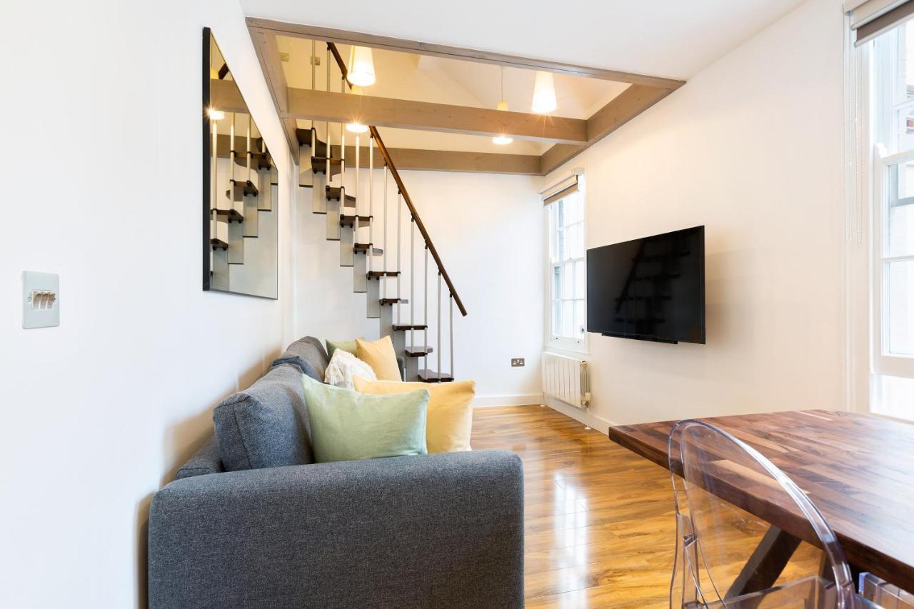 Spacious 4 Bedrooms Flat In New Oxford Street Apartment London