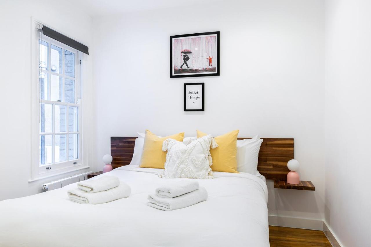 Spacious 4 Bedrooms Flat In New Oxford Street Apartment London